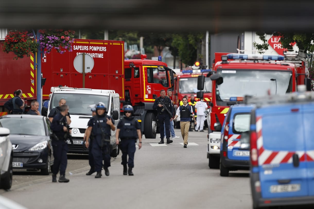 Az egyik túszejtőt jól ismerte a francia rendőrség, egy embert őrizetbe vettek