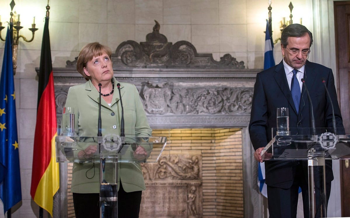 Botrányos blézer: Merkel megint zöldben bünteti szegény görögöket