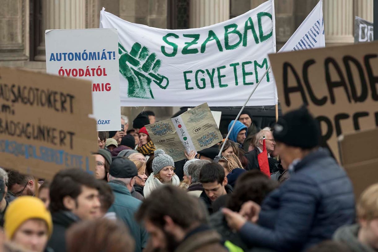 Palkovics bejelentette, felülvizsgálhatják az egyetemi szakokat