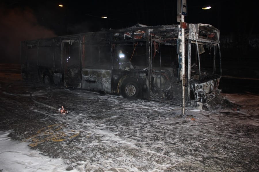Fotó: Kiégett egy teljes BKV-busz a II. kerületben