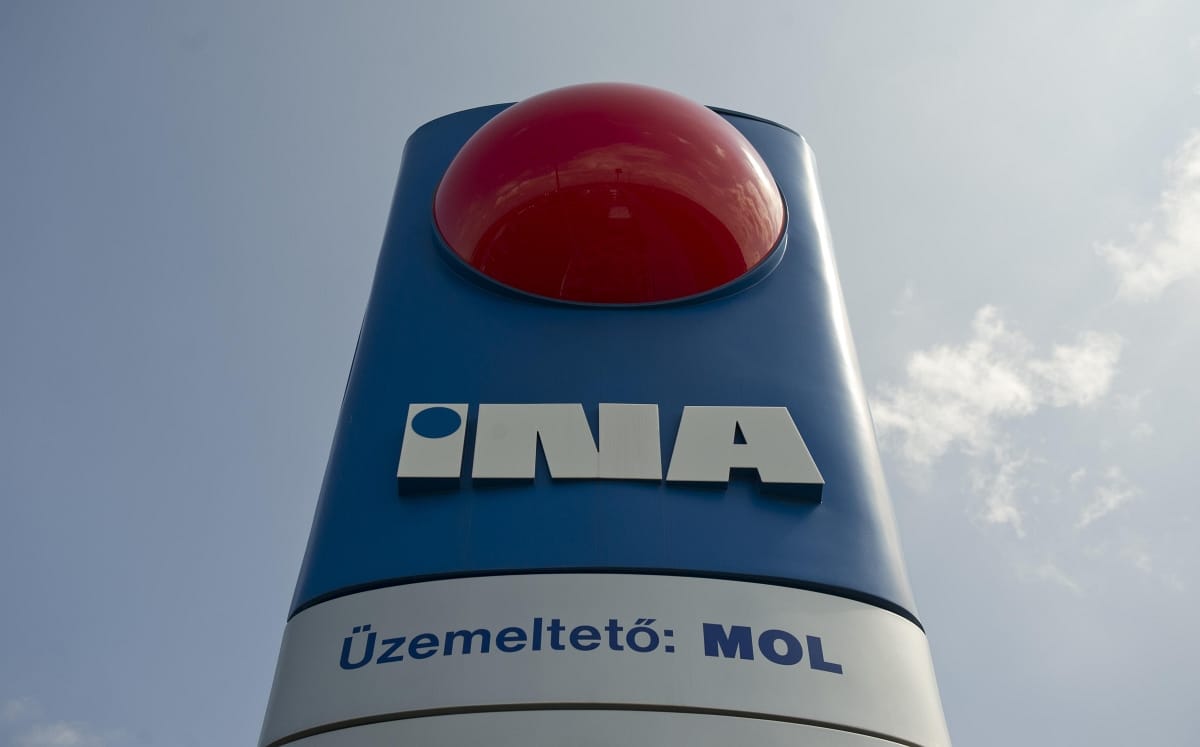 A horvát kormány keres valakit, aki segít kirakni a Molt az INA-ból