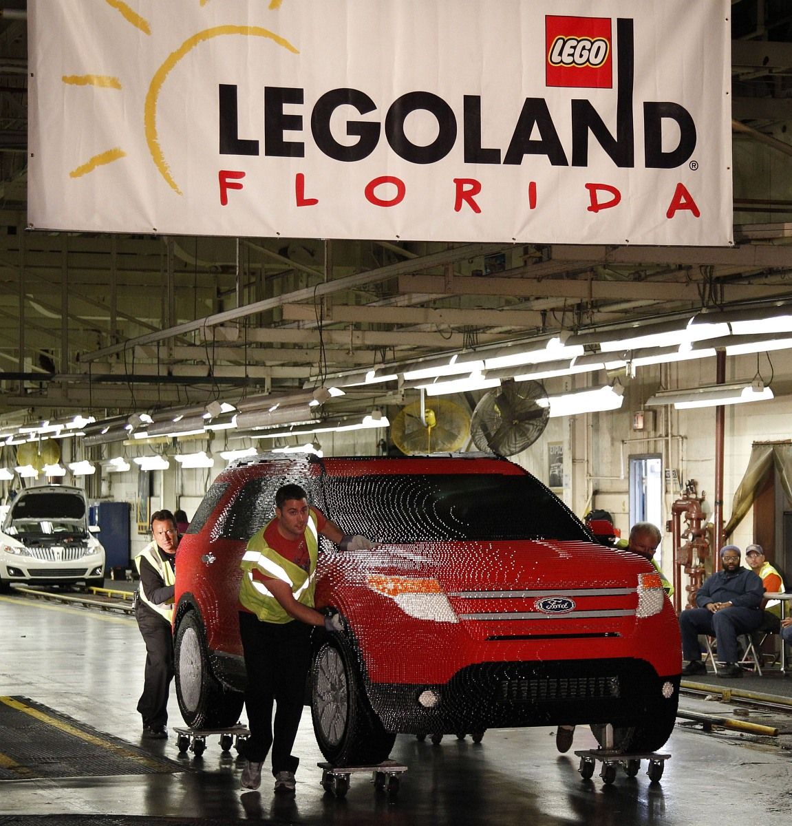 Életnagyságú Ford Legóautó