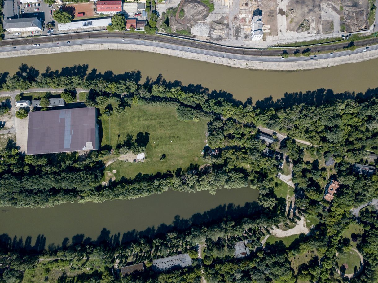 A Hadrianus-palota köszöni szépen, jól van egy golfpálya alatt is