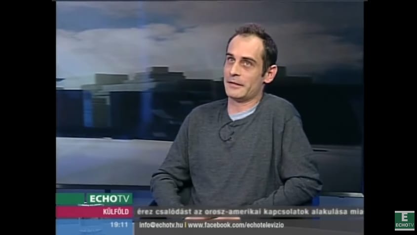 Megtudtuk, hogyan kerülhetett a Kétfarkú elnöke Mészáros Lőrinc tévéjébe