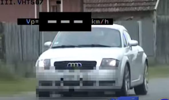 50 helyett, közel 140-nel suhant át egy Audi TT Hajdúsámsonon