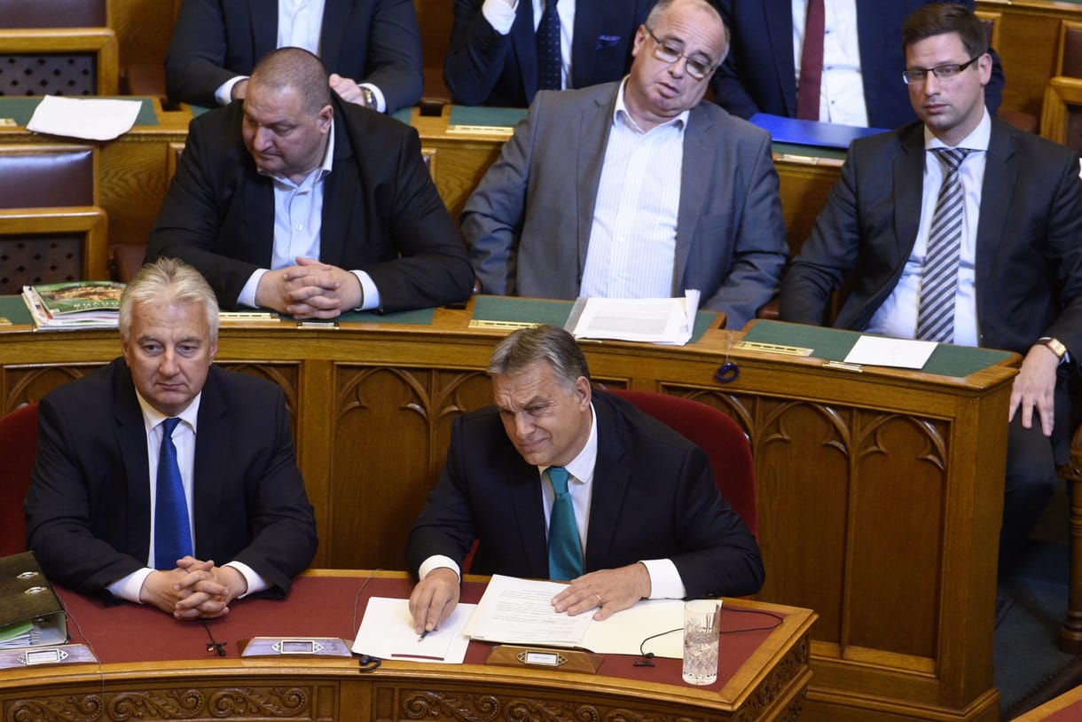 Jövő kedden jöhet a rendkívüli parlamenti ülés