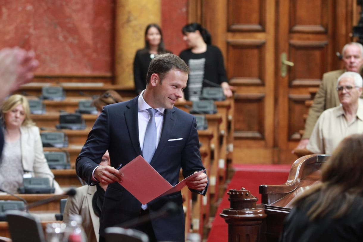 Szeretettel a Vajdaságból: Lehet, hogy egy plagizátor lesz Szerbia következő miniszterelnöke 