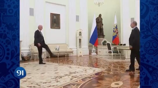 A focizó és fejelő Putyintól lett igazi a foci-vb visszaszámlálós videója