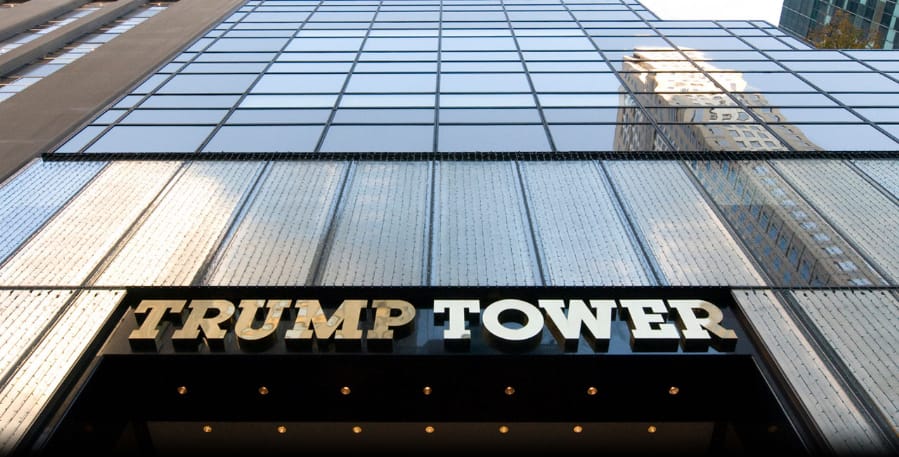 Elloptak egy laptopot azoktól, akik Trump védelméért felelnek
