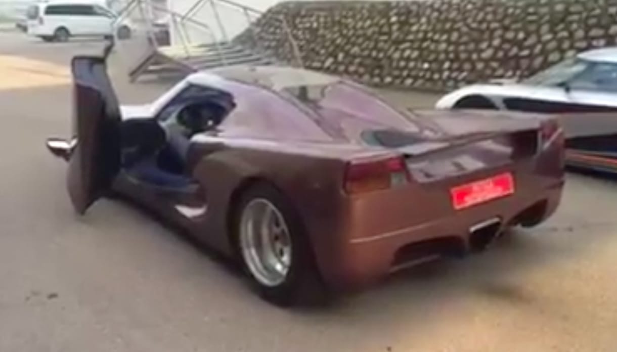 Ez volt a világ első Koenigsegg-autója, és még ma is lenyűgöző hangja van – videó