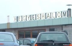 Kilométeres kocsisor áll Hegyeshalomnál
