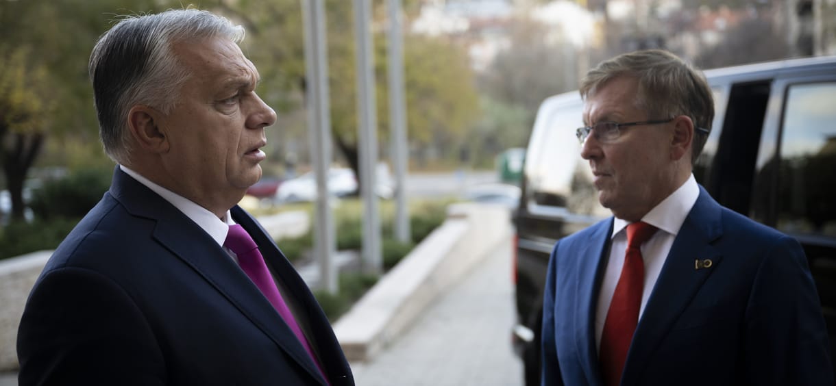 Hideg ölelés Orbán és Matolcsy között: megjavult volna a viszony, vagy a látszat csal?