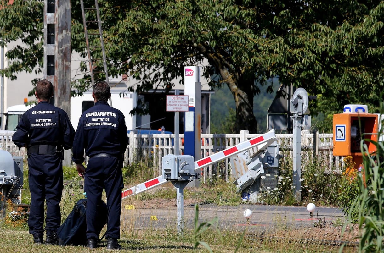 Franciaország: Óvodai kisegítő hajtott a sínekre, a gyerekekkel együtt meghalt