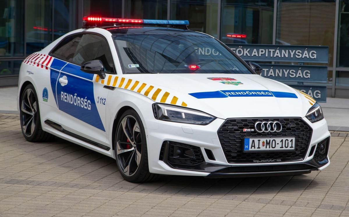 Drogdílertől a rendőrségig – Így lesz civil autóból szolgálati jármű