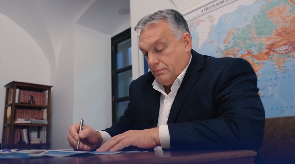 Orbán támogatja a koszovói szerbeket, bár nemrég magyar katonákat támadtak meg