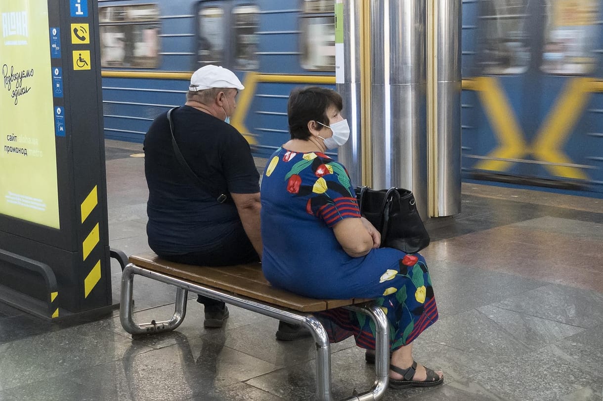 Fokozódik a járvány, lezárja határait Ukrajna