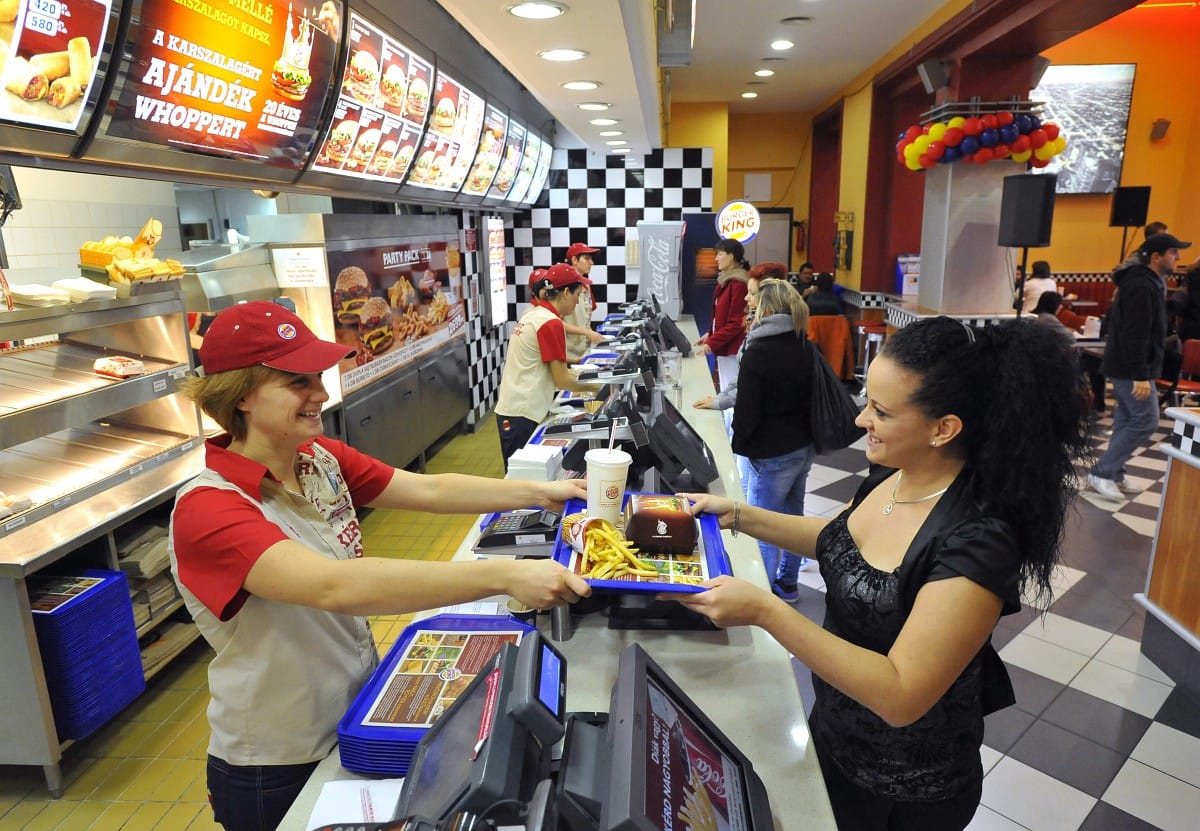 Hat éven belül nem lesznek műanyag játékok a Burger Kingben