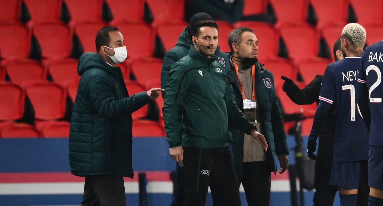 Eltiltották a szezonra a rasszizmussal vádolt román játékvezetőt