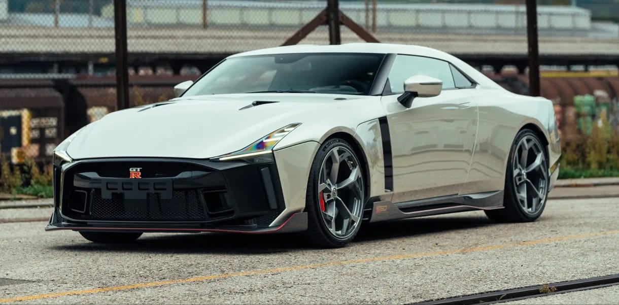 Eladó egy szuperritka, még első tulaj nélküli Nissan GT-R50