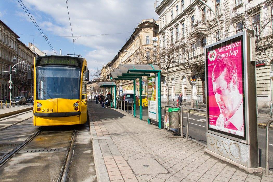 Feljelentette Józsefváros a roma ellenállás napján festékszórózókat