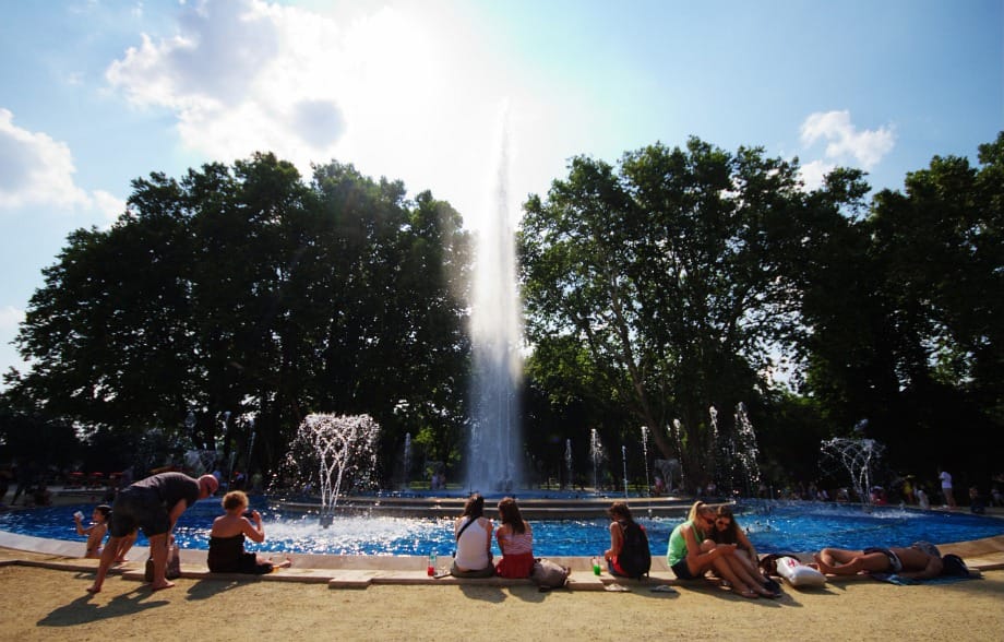 Péntektől ismét magasba spriccel Budapest híres zenélő szökőkútja
