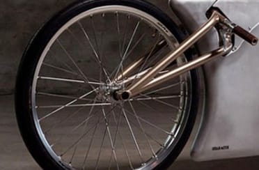 Ennek a motorkerékpárnak csak egy furcsább tulajdonsága van a nevénél: a kinézete