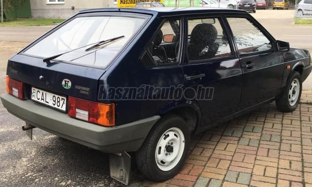 Alig 16 ezer kilométer van ebben a jászberényi Lada Samarában