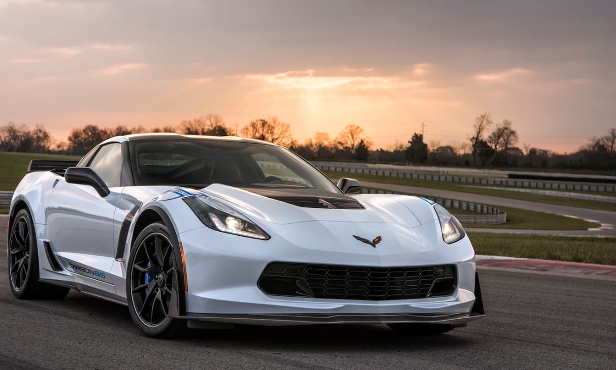 Zseniális videó: 5 percben a Corvette sportkocsi 65 éve