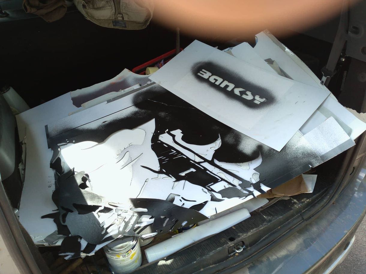 A Kétfarkú Kutya Párt a magyar Banksy