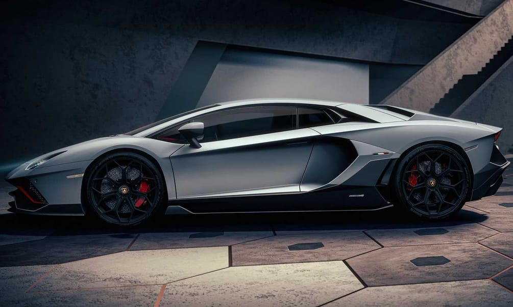 Újra gyártásba kerülhet az utolsó normál szívó V12-es Lamborghini
