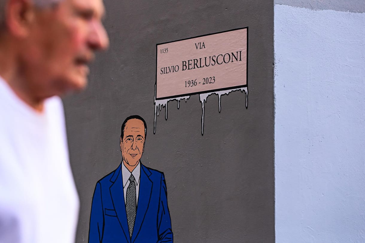 Berlusconi felvásárolt egy rakás „műkincset”, most kiderült, mind gagyi volt
