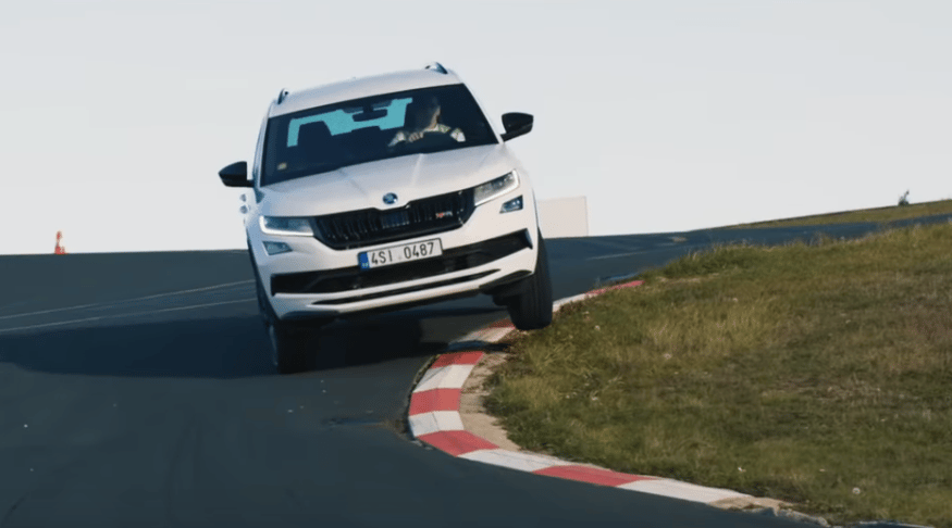 Rali-vb-s bajnokra bízták a legizmosabb Skoda Kodiaqot – videó
