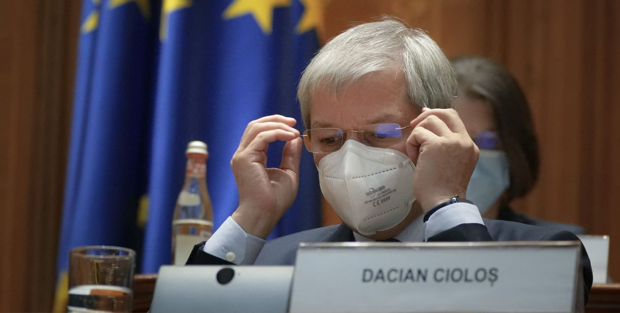 Nem lesz kisebbségi kormánya Romániának, leszavazták Ciolos javaslatát