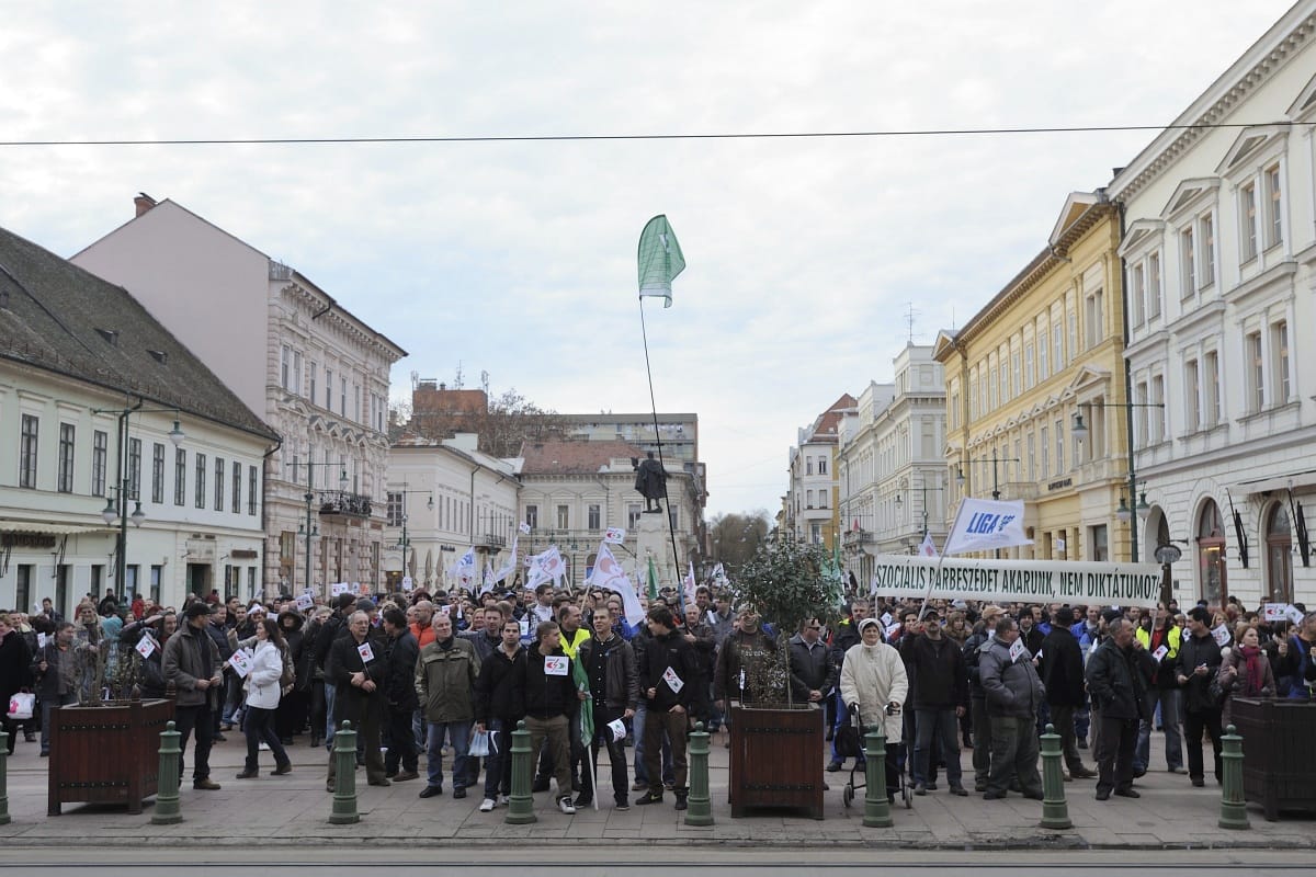 Tüntettek a Démász dolgozói - fotók