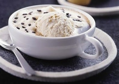 Forró és jeges vaníliás kávé a Nespressotól - recept