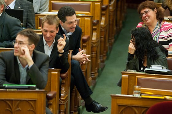 Végkielégítések: az LMP szerint jogállami javaslattal álltak elő