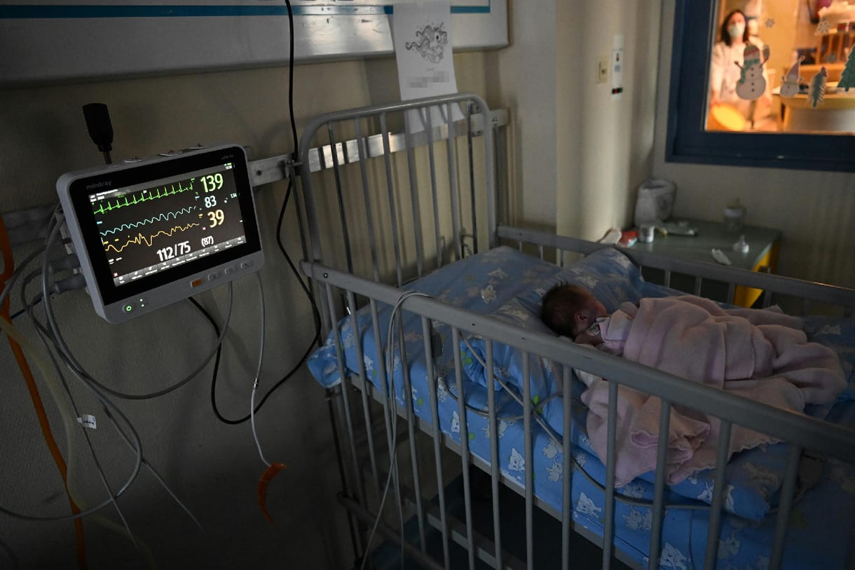 Megtelt a győri kórház gyermekintenzív részlege, átmenetileg nem fogadnak több beteget