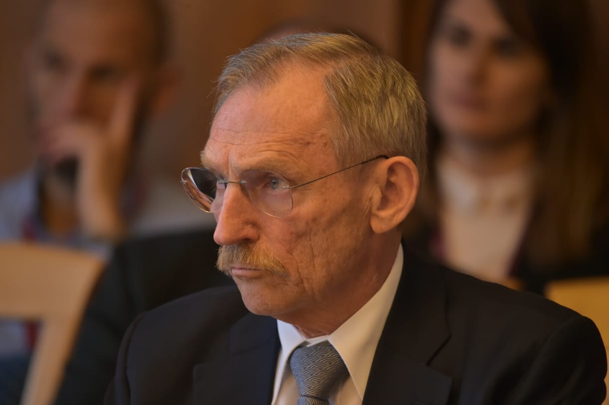 Pintér Sándor kisokost küldött a belügyi intézményvezetőknek, mit csináljanak, ha ellenzéki képviselők bukkannának fel