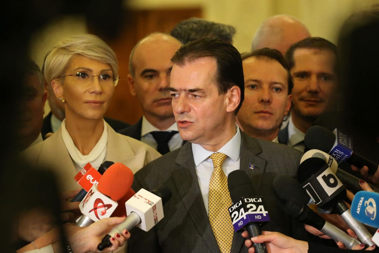 Nem egyszerű a helyzet Romániában, sűrűsödnek Orban gondjai