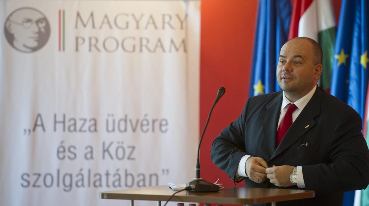 Elkészültek a „halállisták” - 5500 közszolgát rúg ki a kormány