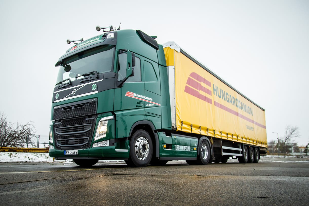 Újra az utakon egy zöld-sárga Volvo Hungarocamion