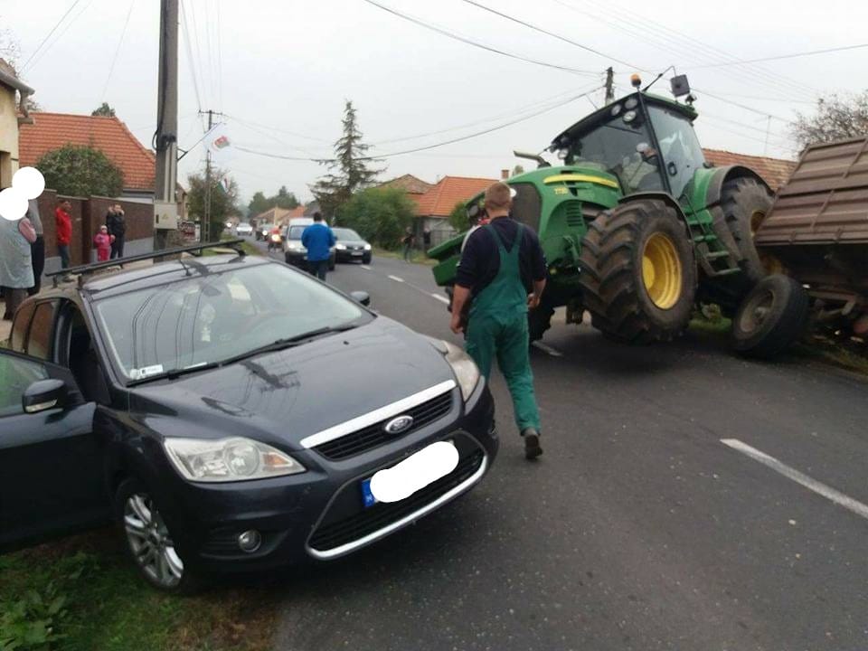 Balesetet okozott a Renault, majd elhajtott – több tízezren keresik a Facebookon