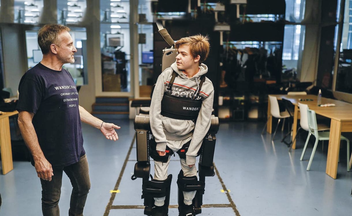 Minden kerekesszéket exoskeletonra cserélne egy francia startup