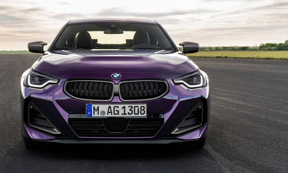 Magyarországra érkezett az új 2-es kupé BMW