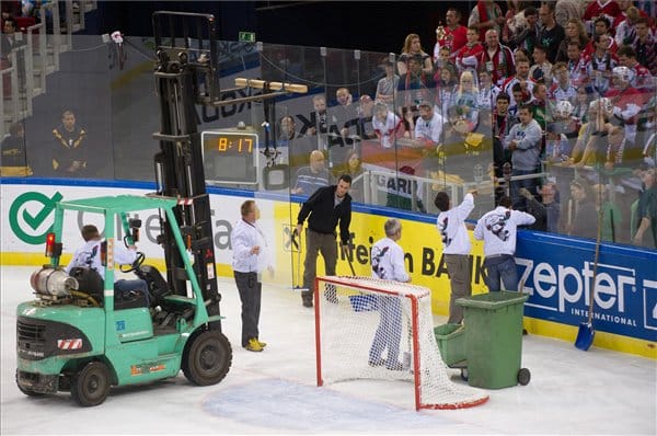 Berobbant a plexi a magyar-spanyolon