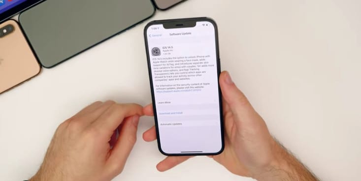 Frissítse az iPhone-ját, hogy utána akár arcmaszkban is fel tudja oldani a lezárt képernyőt