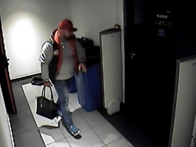Videón a táskatolvaj: tudja, ki lopott a moziból?
