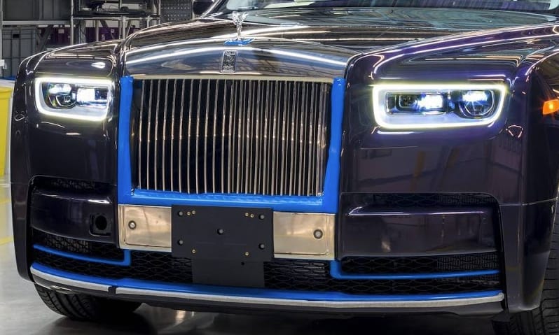 Íme a hamarosan Budapestre is megérkező új Rolls-Royce első példánya