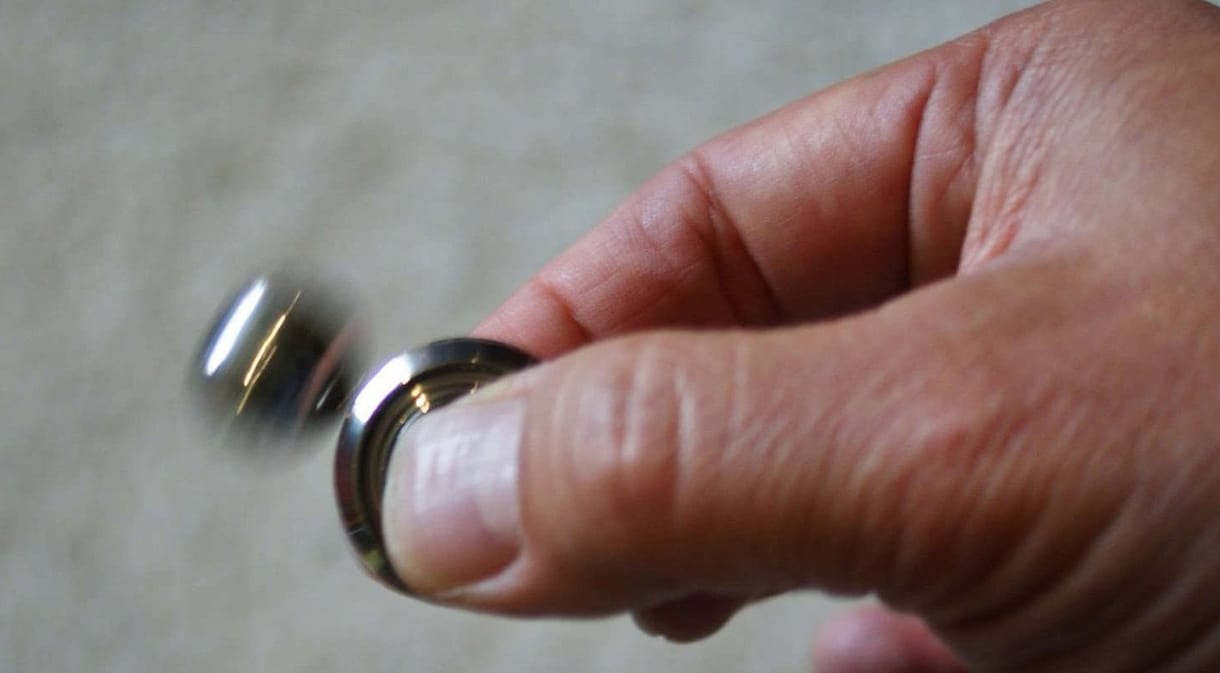Ez jobbnak tűnik, mint az eredeti: itt a mágneses fidget spinner