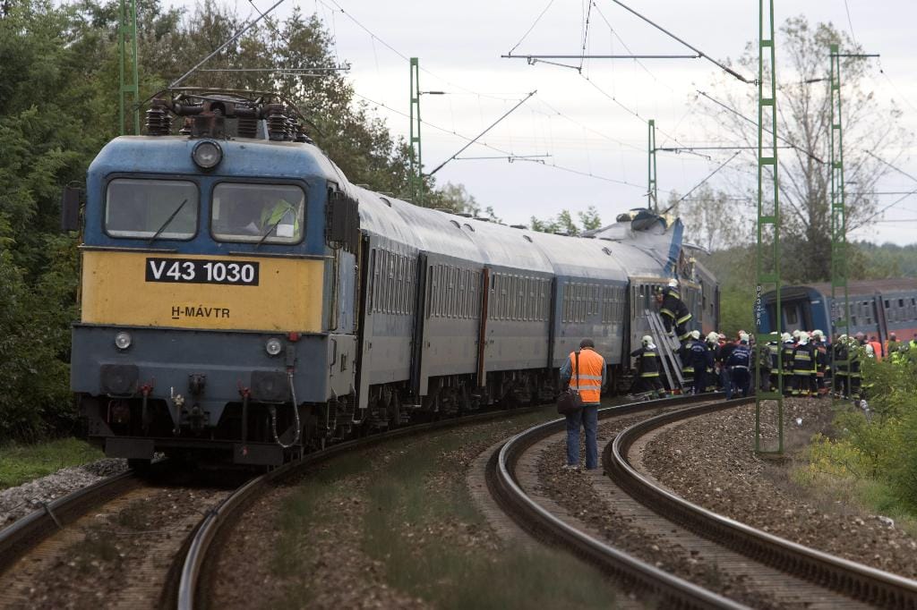 Műszaki hiba és mulasztás miatt esett ki nyáron egy ember a vonatból 